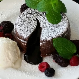 Lava Cake sau Vulcan de ciocolata